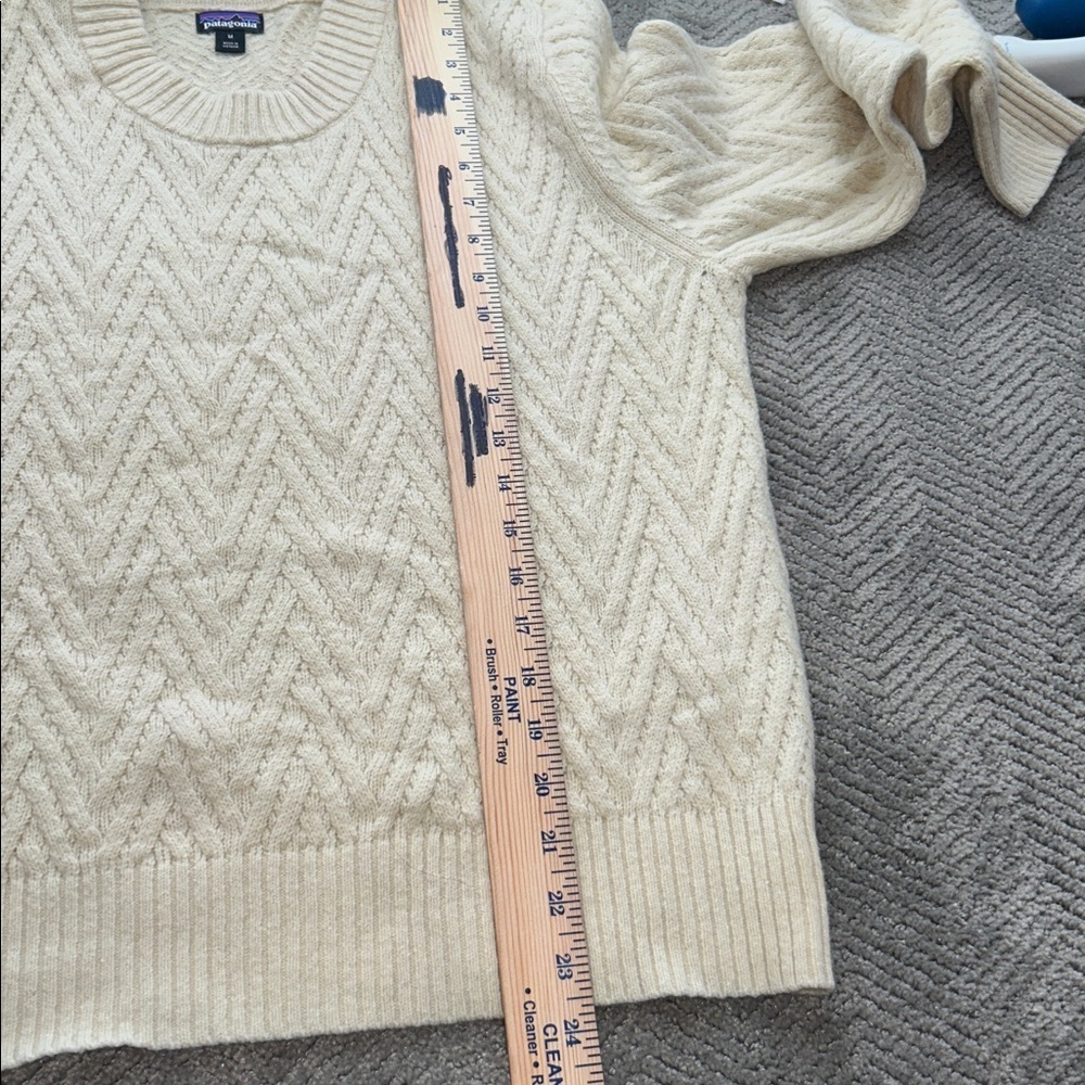 Patagonia Women's Recycled Wool-Blend Crewneck Sweater Size Medium - Picture 9 of 11